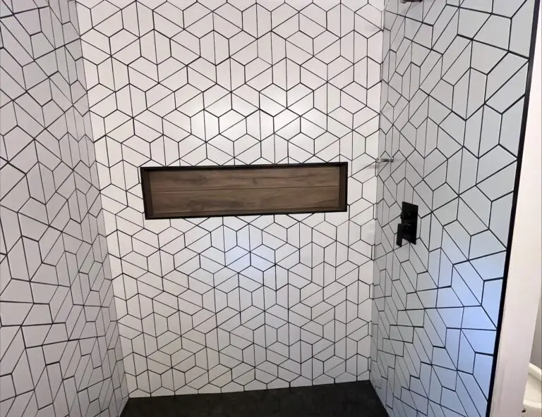 shower walls with accent niche